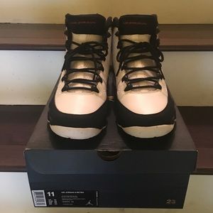 Air Jordan Retro 9
